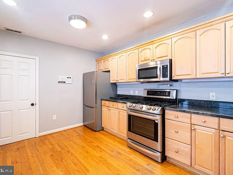 414 S Wolfe St — Photo 8