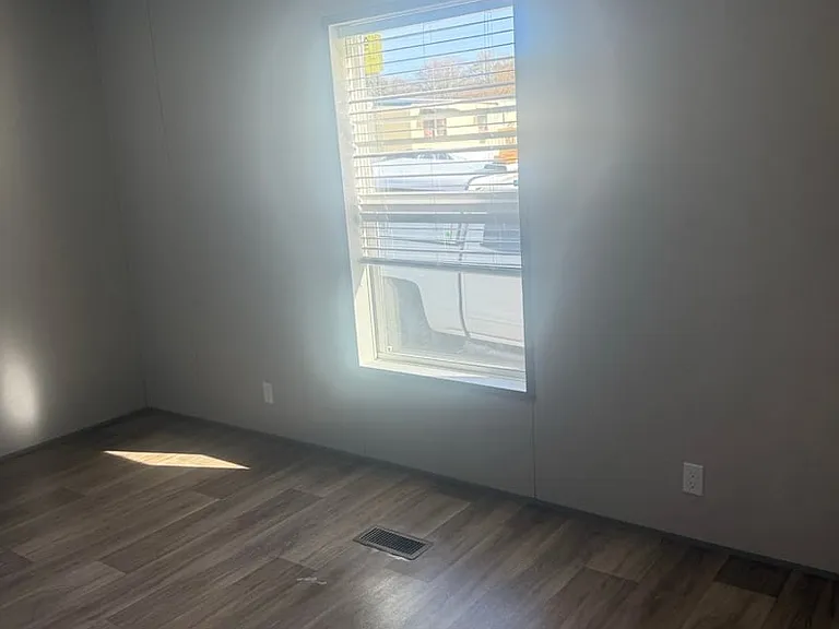 143 Bramel Dr — Photo 4
