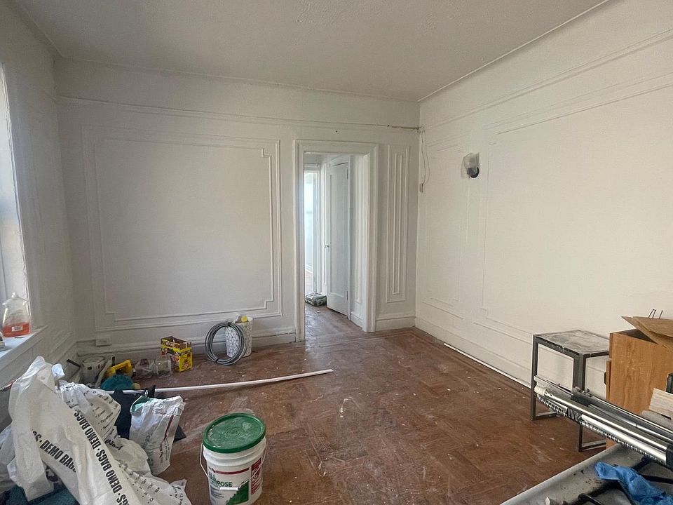 2nd image of 2745 Decatur Ave #2