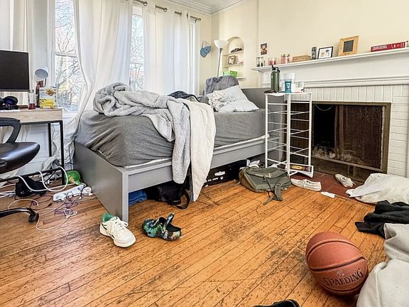 5th image of 28 Manet Rd #2