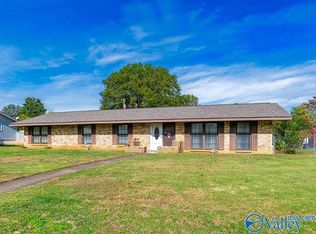 304 Clearview St SW, Decatur, AL 35601