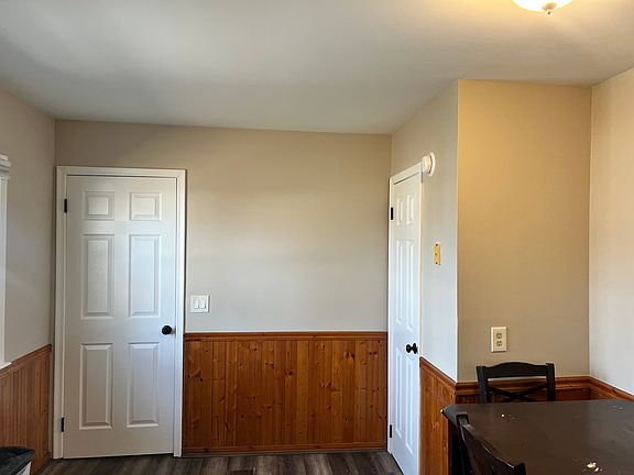 4th image of 843 Maplewood Ave