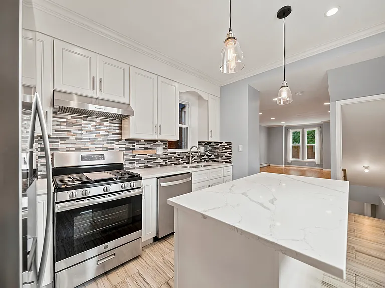 1102 Trinidad Ave NE — Photo 11