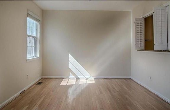 Dining area and kitchen bar counter