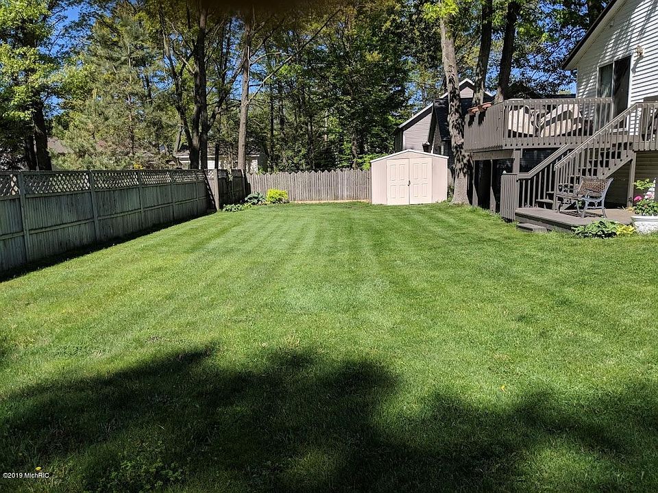 2nd image of 1631 W Giles Rd