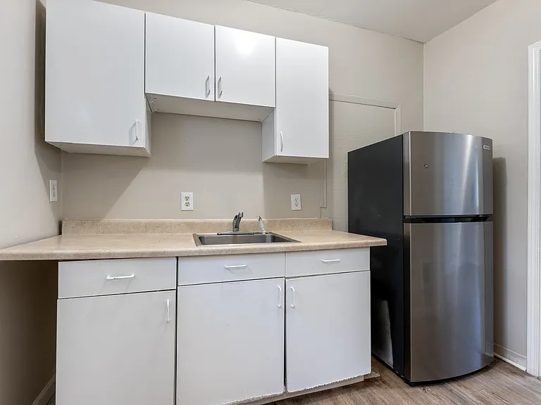 Ainsworth St - Rooms for Rent — Photo 29