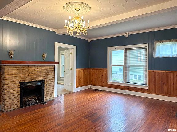 5th image of 1407 E Oak St