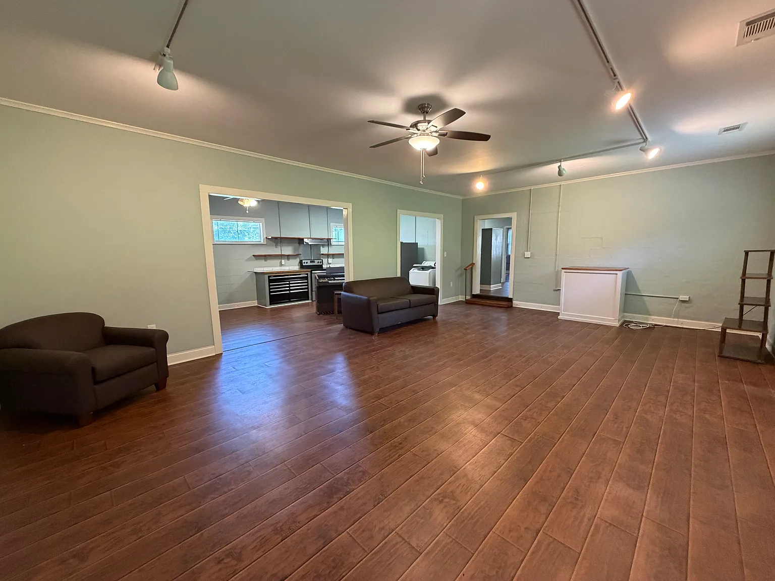 3 bed, 2000 sqft, $1,700 — Photo 3