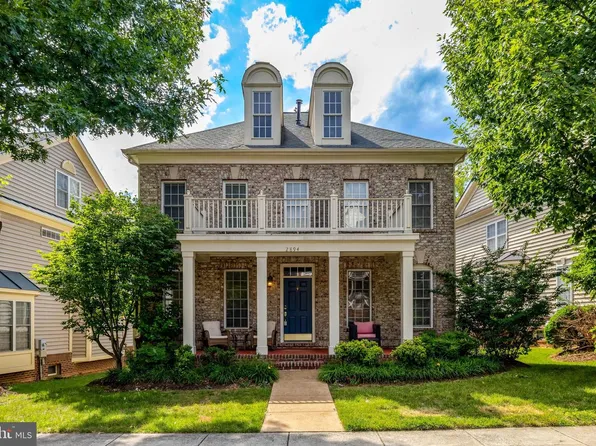 2894 Swanee Ln, Fairfax, VA 22031