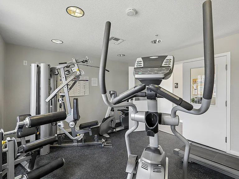 12-web-or-mls-N Skyline Dr-0506-912