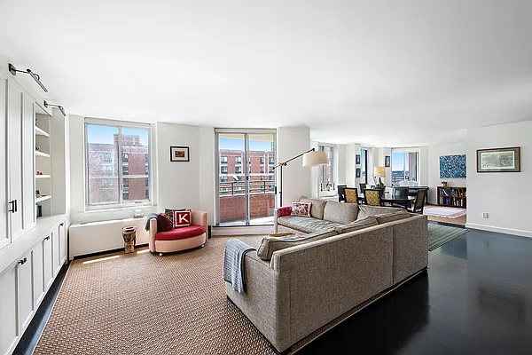 Sold by LL Real Estate Services | media 3