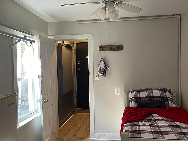 1811 Bank St #2F — Photo 6