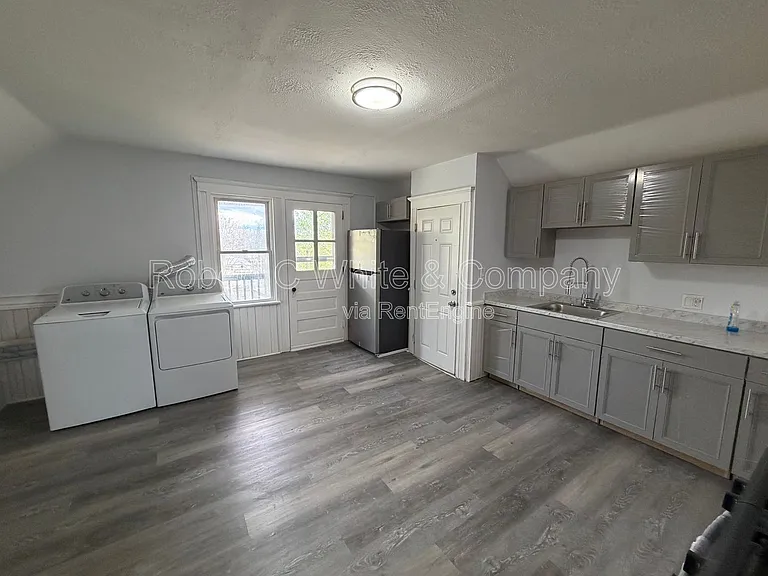 28 Hull St #3 — Photo 4