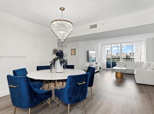 21205 Yacht Club Dr #810, Aventura, FL 33180