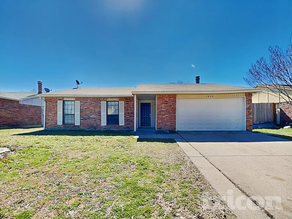 Building Photo - 1609 Santa Fe Trl