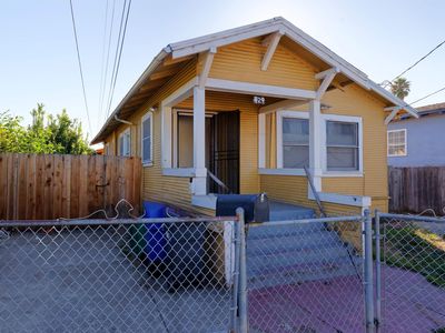 929 43rd St, Oakland, CA, 94608