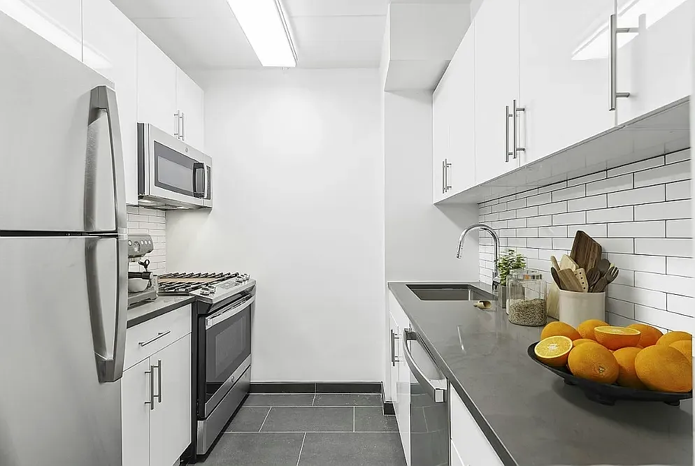 200 East 87th Street — Photo 4