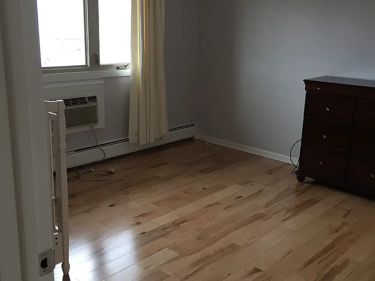 6150 S Kensington Ave #202 — Photo 6