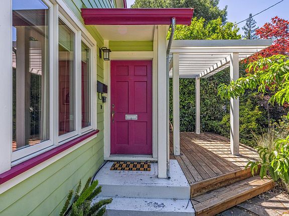 4th image of 742 Dexter Street