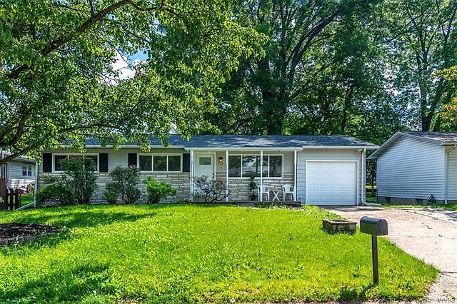 1st image of 902 Chula Dr