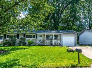 902 Chula Dr, Hazelwood, MO 63042