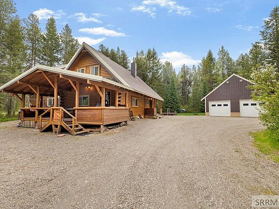 4th image of 4344 Warm River Dr