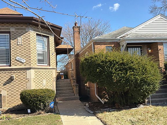 3rd image of 10031 S Calumet Ave