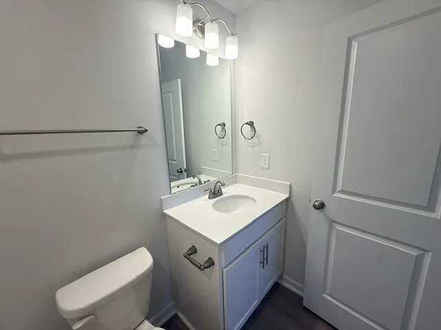 121 Bartlett Dr — Photo 5