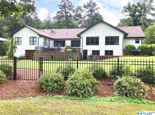 208 Gwindale Rd, Gadsden, AL 35901