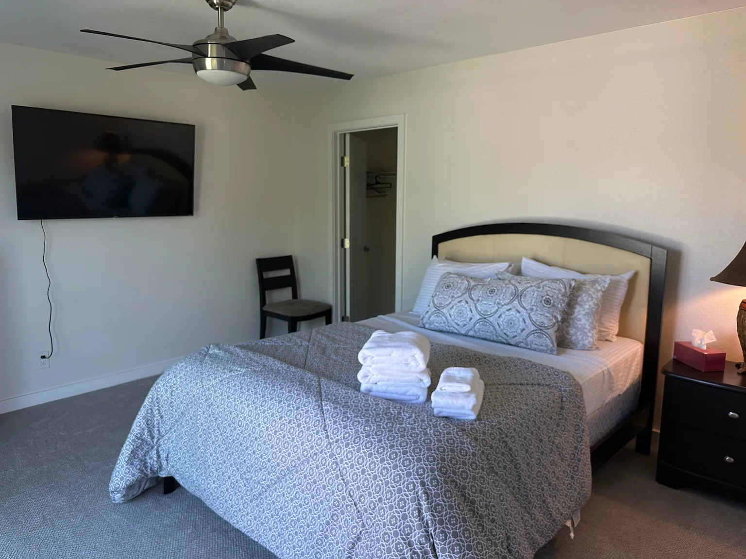 4 bed, 2223 sqft, $4,500 — Photo 4