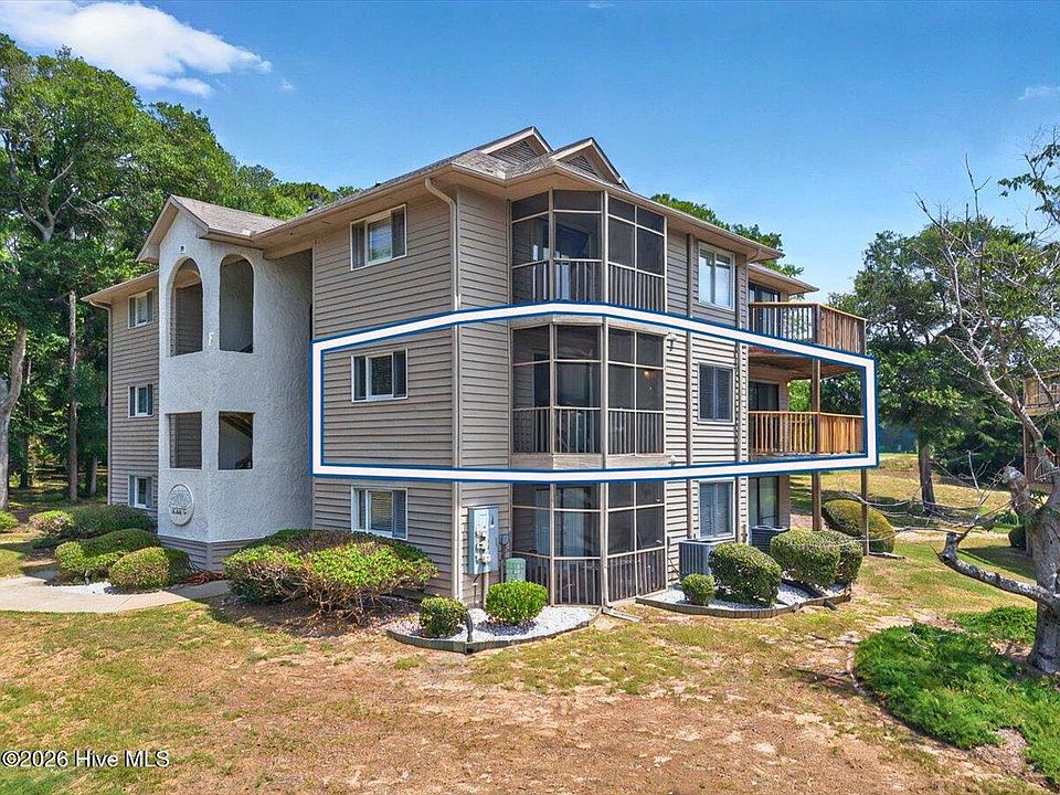 1st image of 816 Colony Place SW # D