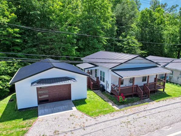 896 Prestonsburg St, West Liberty, KY 41472
