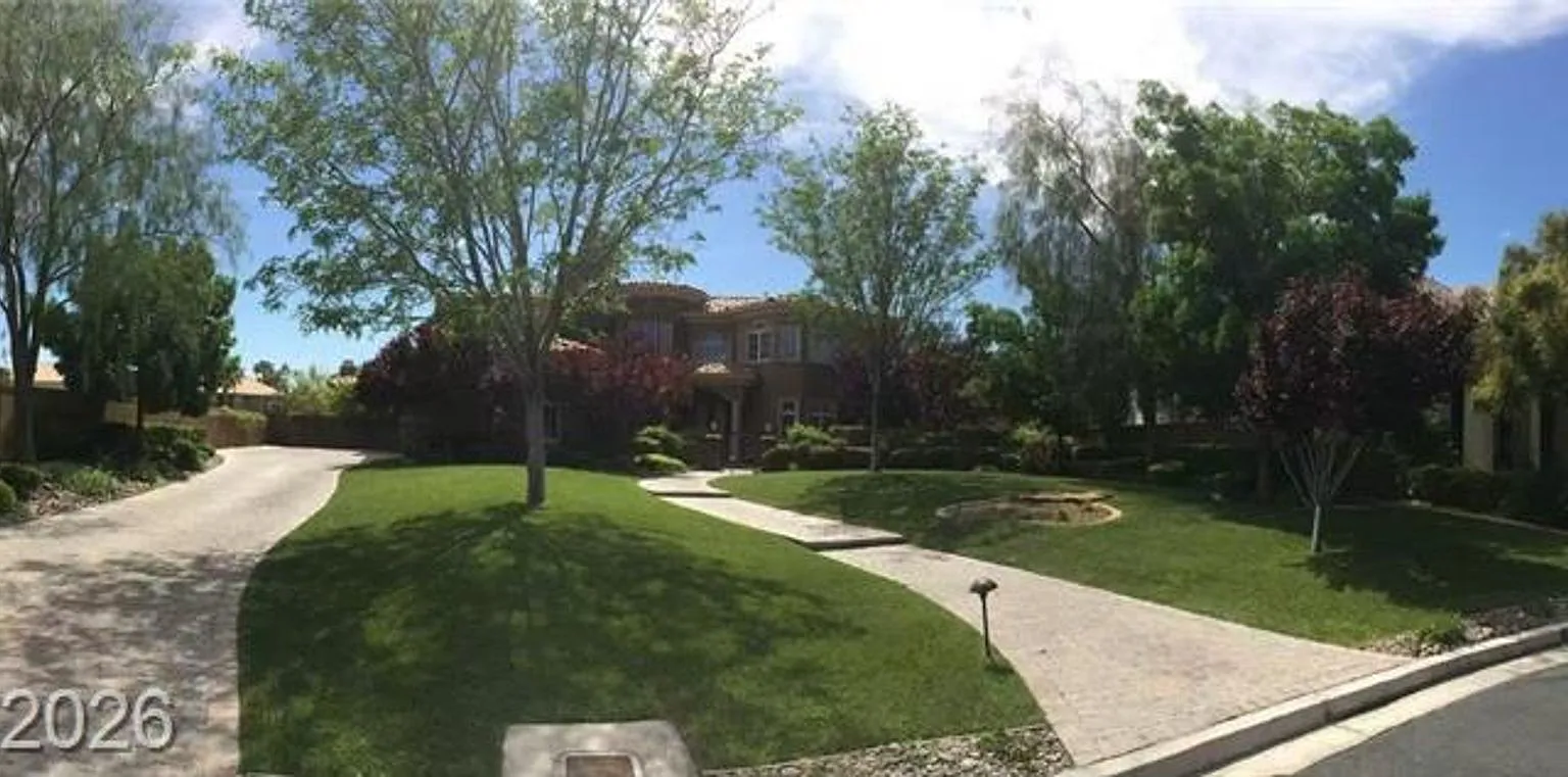 8741 Newport Isle Ct, Las Vegas, NV 89117 — Photo 1