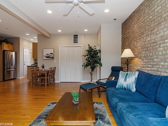 3rd image of 1641 W Farwell Ave APT 3N