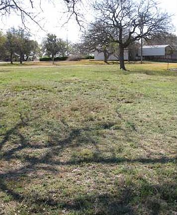 4th image of 120 Lakeview Dr