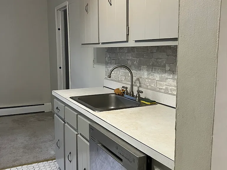 131 Parkside Dr — Photo 5