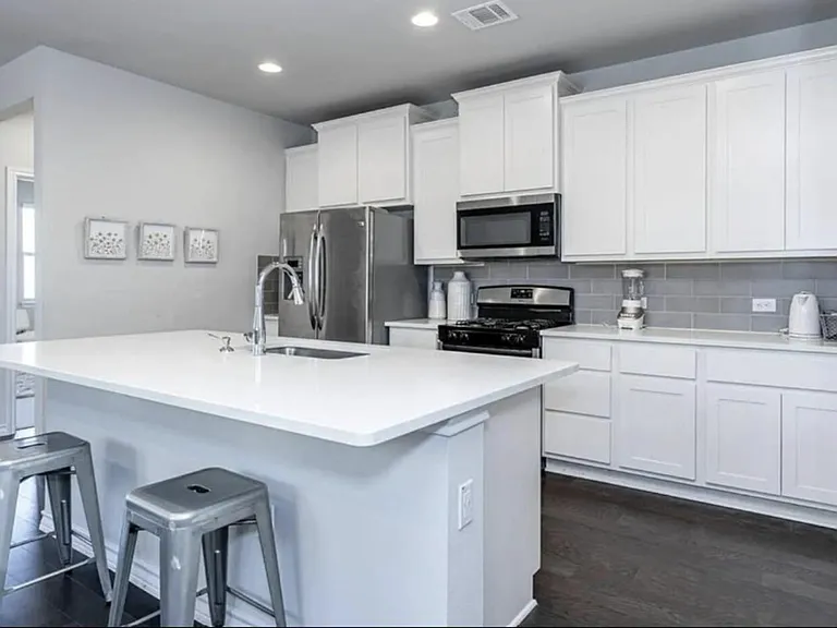 7516 Saginaw Dr — Photo 11