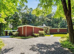 113 Gary Rd, Stamford, CT 06903