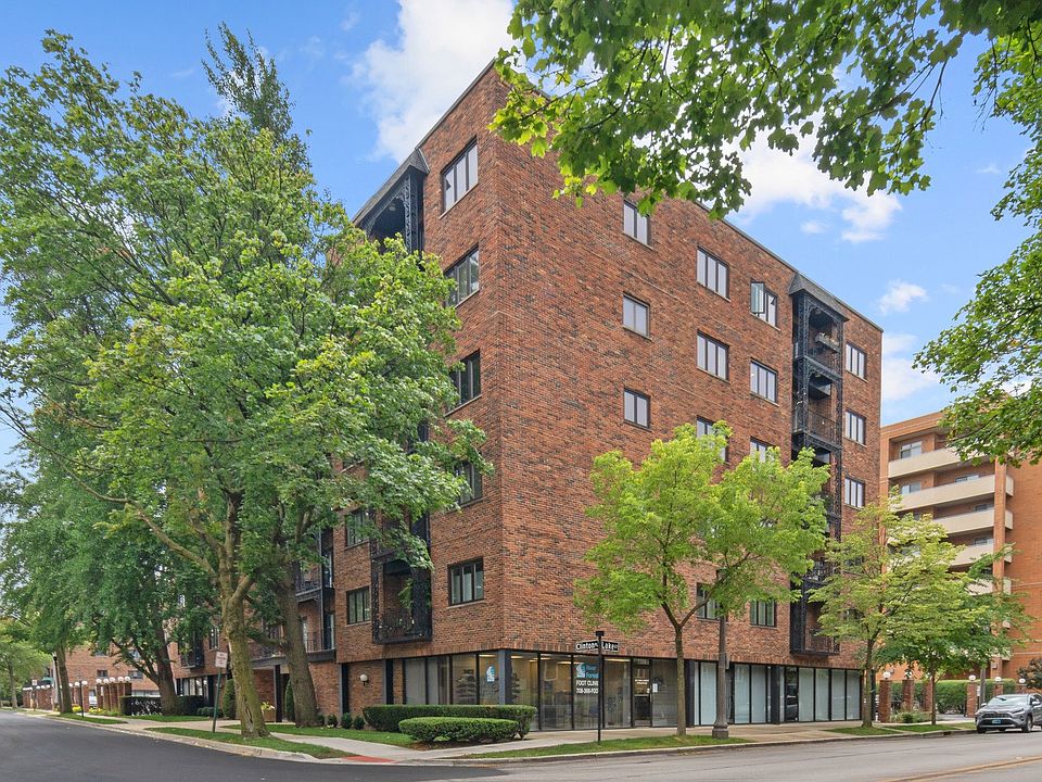 1st image of 434 Clinton Pl APT 205