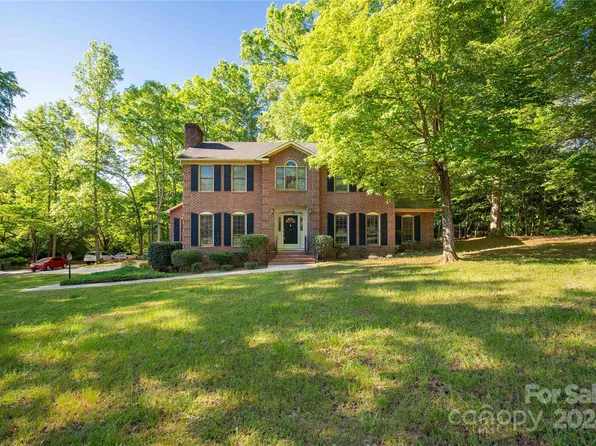 1001 Forest Dr, Lancaster, SC 29720