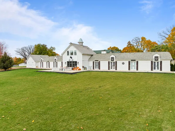 N1702 Durand Dr, Lake Geneva, WI 53147