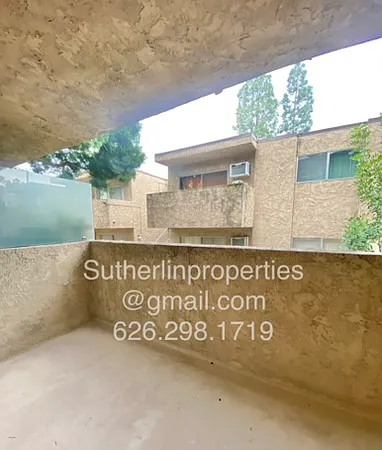 1425 E Orange Grove — Photo 20