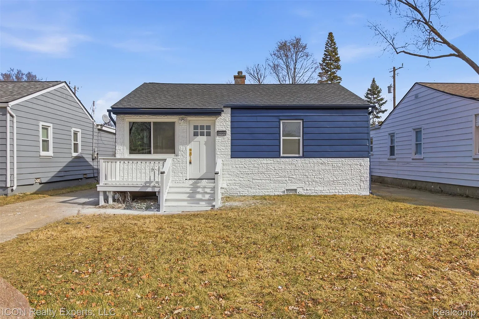 26066 Barrington St photo 1