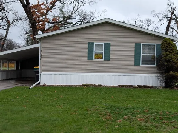 1268 Oak Brook Ln, Portage, MI 49002