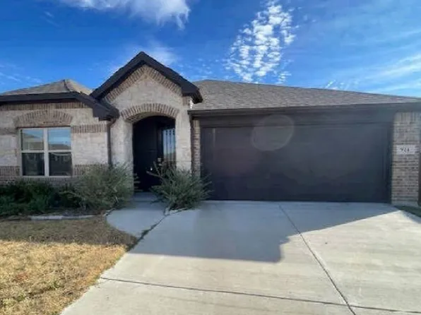 921 Amberwood Dr, Godley, TX 76044