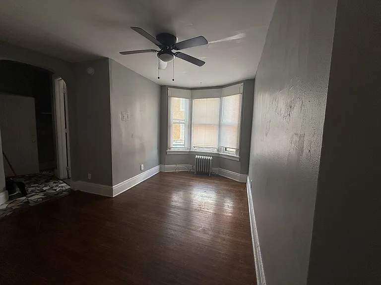 205 Lake Ave #4 — Photo 2