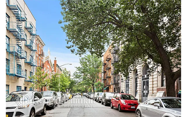 Sold by Douglas Elliman | media 12