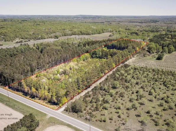 3219 Nugent Rd, Frankfort, MI 49635