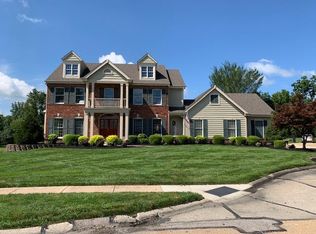 409 Morning Oaks Ct, Ballwin, MO 63021