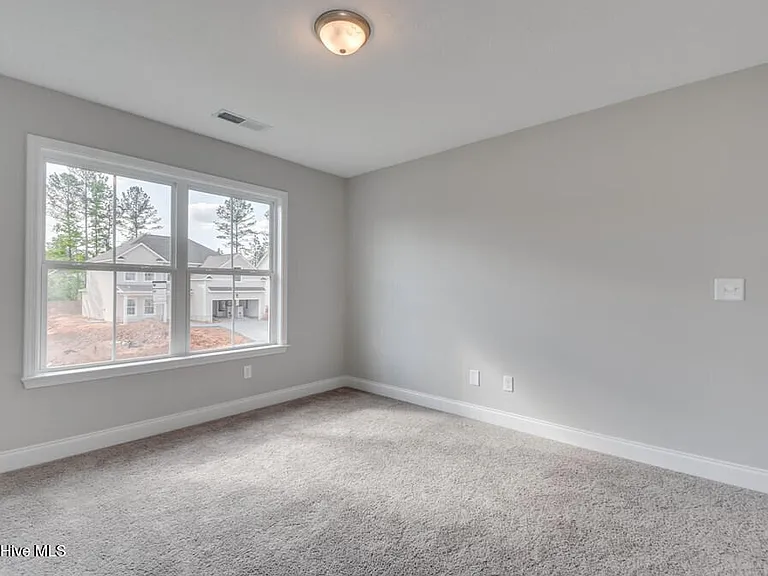 7013 Kingburgh Ln — Photo 12